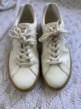 Veja Sneakers